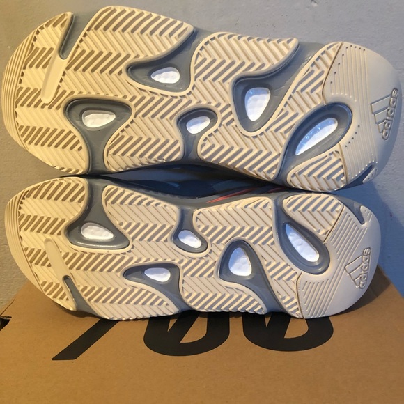 Yeezy Boost 700 “INERTIA” - Picture 4 of 5